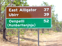 Oenpelli  sign | East  Alligator sign       |  Photo R.Berude2008