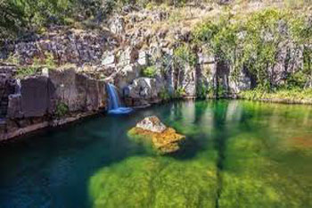 Graveside Gorge Lower Falls | Parks Australia and NTTC