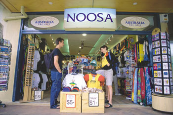 Noosa shopping sunshine coast | Credits QLD-Tourism