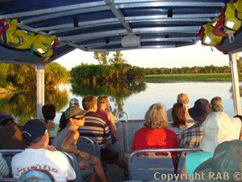 Yellow Water Billabong wildlife cruises  |  Credits RAB