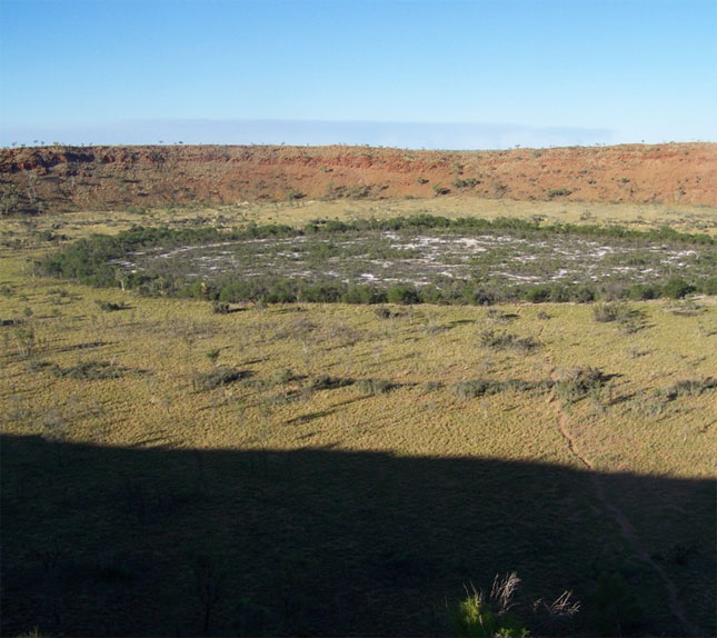 Tamani Track | Tanami Road | Wolfe Creek Crater | Wolfe Creek Meteorite Crater -Yemini-Shaun